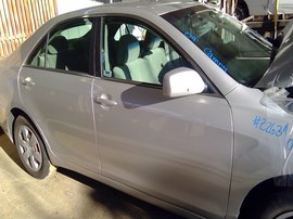 2009 TOYOTA CAMRY, SILVER, LE MODEL, 2.4L, AT.  Z26311